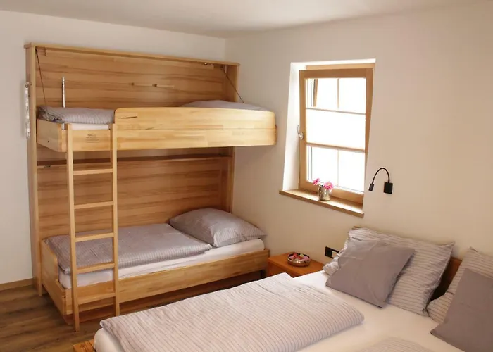 Neureiter Apartment *