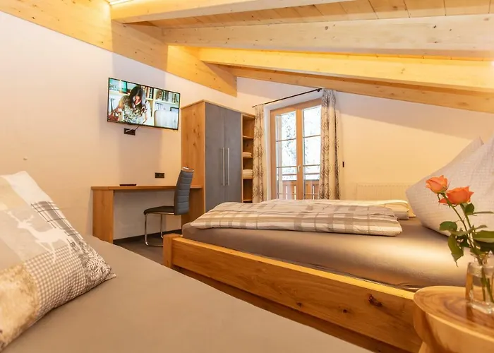 Neureiter Apartment *